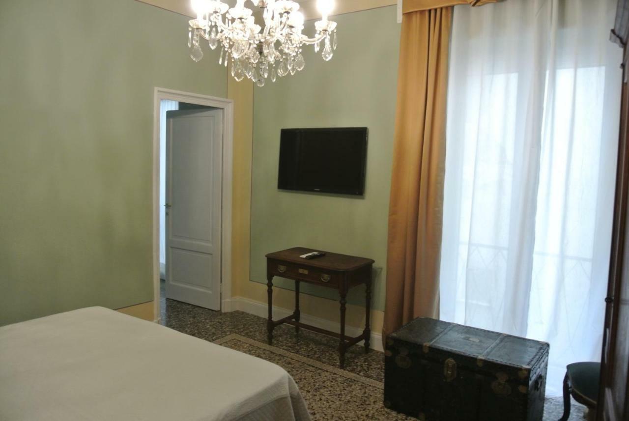Palazzo Zecchino B&B Генуя Екстер'єр фото